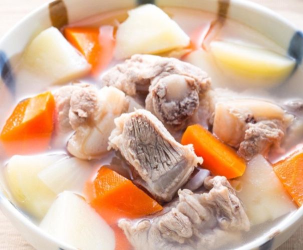 馬鈴薯排骨湯 馬鈴薯排骨湯