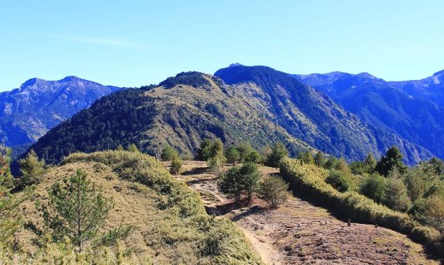 麟趾山