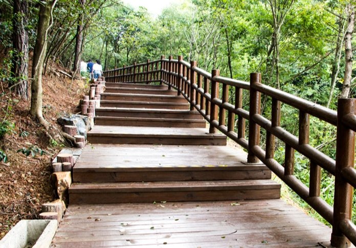 獅頭山牌樓登山步道 獅頭山牌樓登山步道