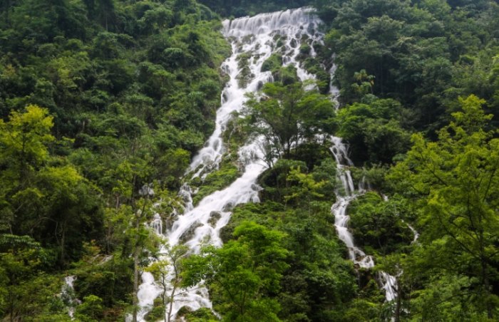 翠峰瀑布