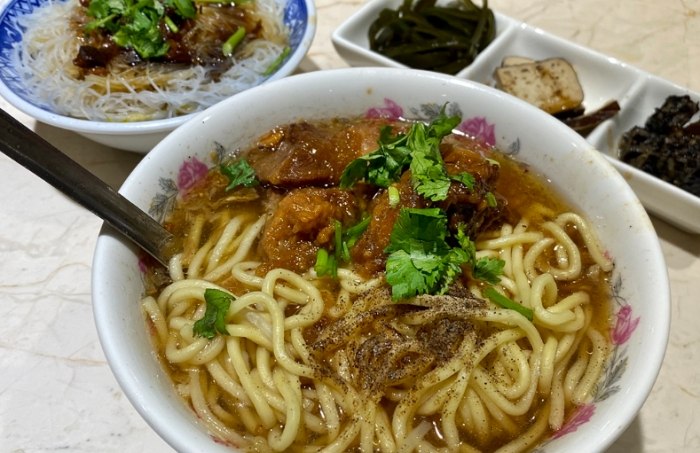 清水排骨麵 清水排骨麵