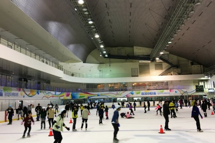 臺北小巨蛋冰上樂園 臺北小巨蛋冰上樂園