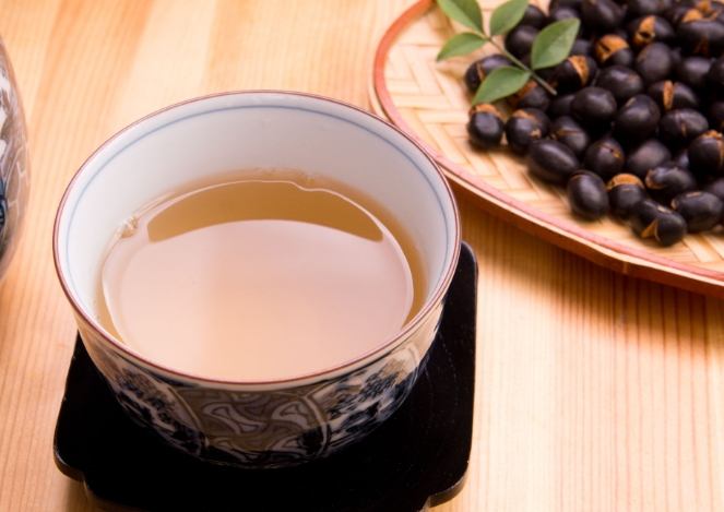 黑豆水功效 黑豆水功效