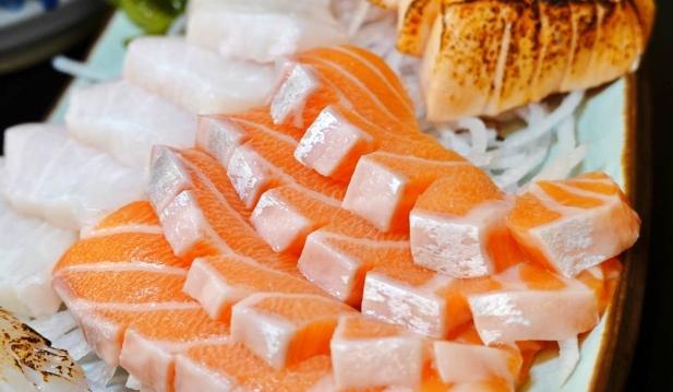 三重生魚片 三重生魚片