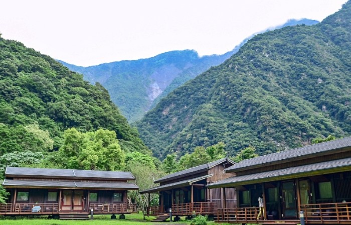 山月村