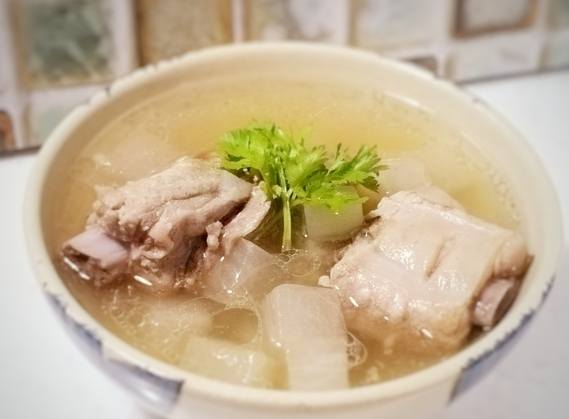 菜頭排骨湯 菜頭排骨湯