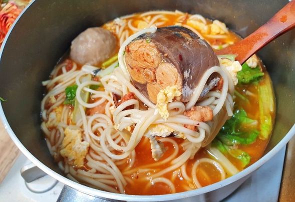 茄汁鯖魚麵 茄汁鯖魚麵
