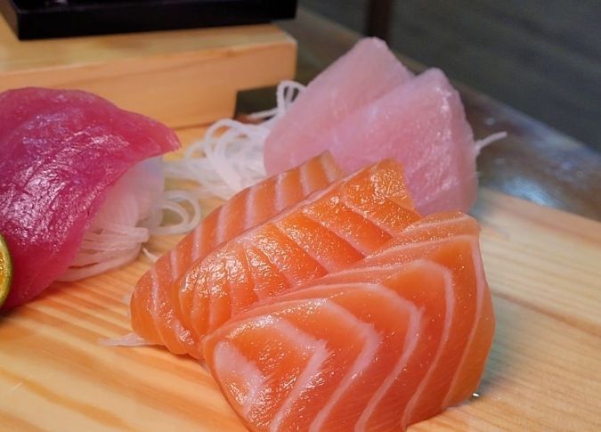 三重生魚片 三重生魚片