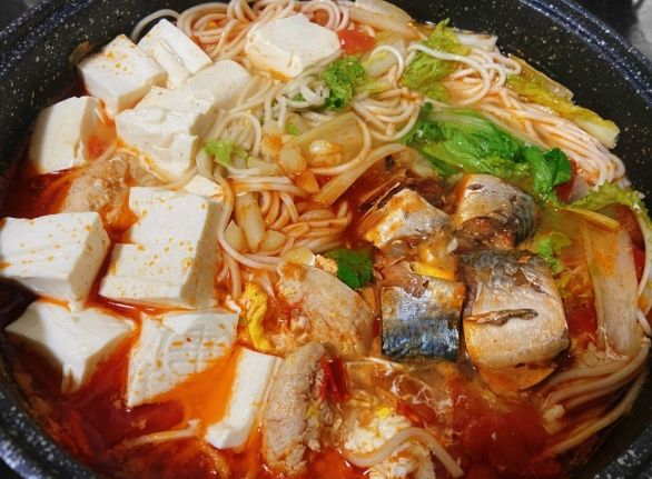 茄汁鯖魚麵 茄汁鯖魚麵