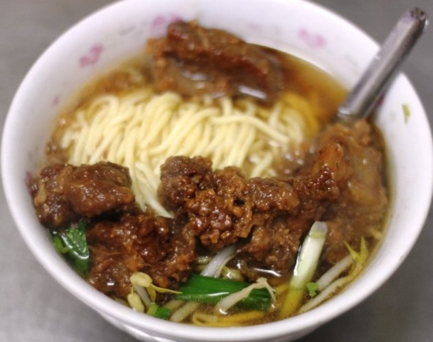 清水排骨酥麵 清水排骨酥麵