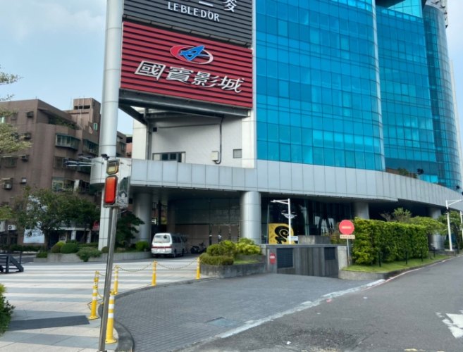 晶冠廣場 晶冠廣場