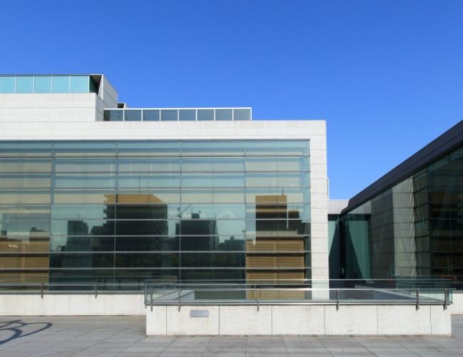 東京都現代美術館