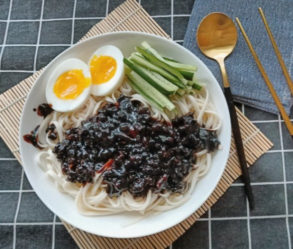 韓國炸醬麵 韓國炸醬麵