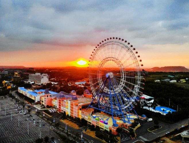 麗寶樂園