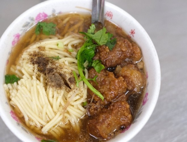 清水排骨麵 清水排骨麵