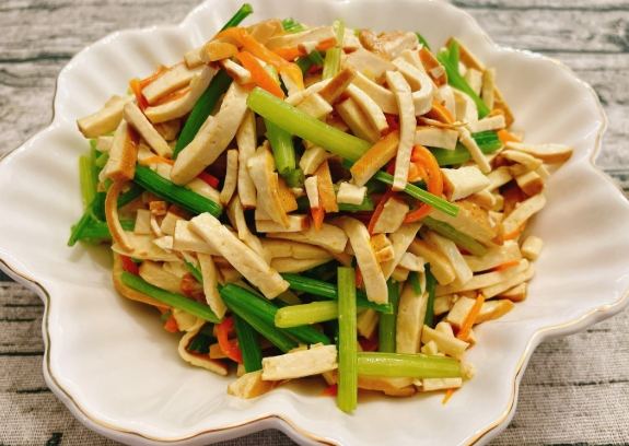 芹菜炒豆乾 芹菜炒豆乾