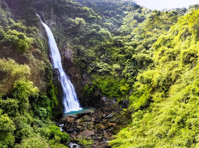 涼山瀑布 涼山瀑布