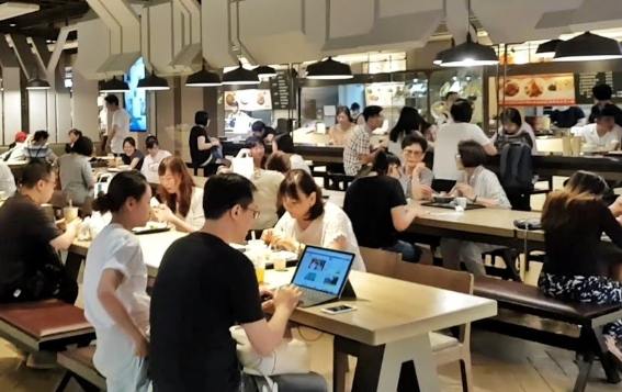 新光三越站前店美食街 新光三越站前店美食街