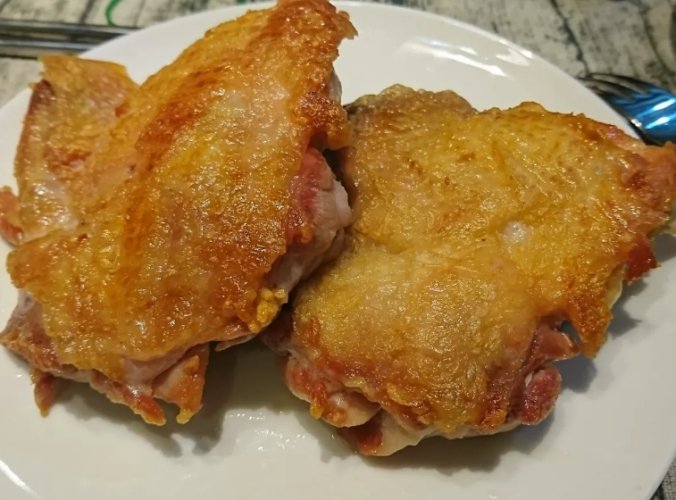 煎雞腿 煎雞腿