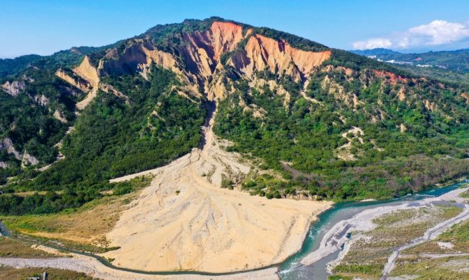 苗栗縣苑裡鎮火炎山