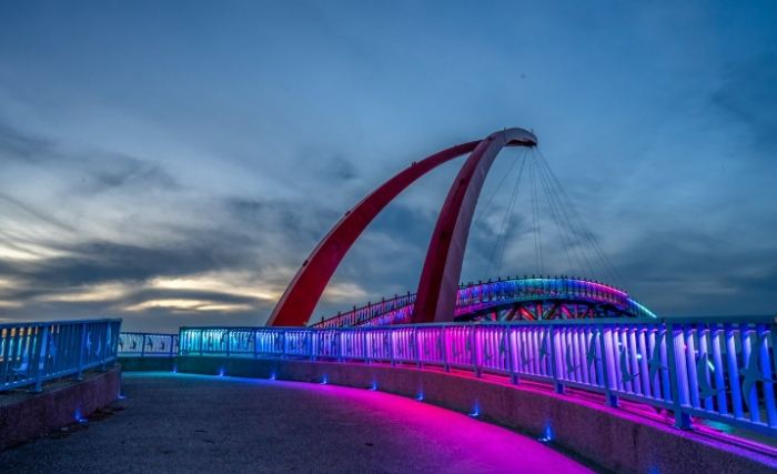 苑港彩虹橋