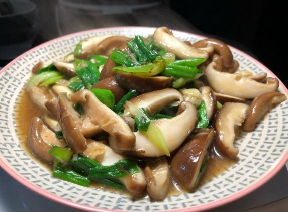 炒香菇：蒜香食譜、經典變身料理與實用失敗補救Q&A